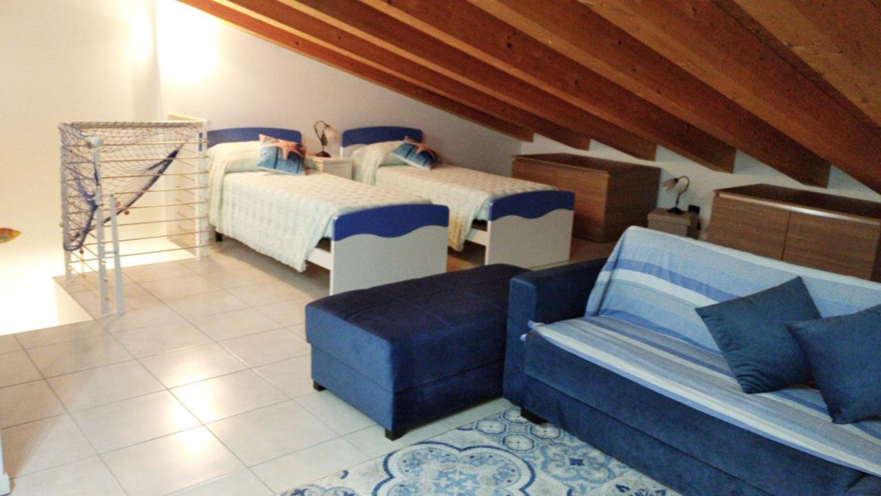 Delle Rose Apartment Ераклеа Екстер'єр фото