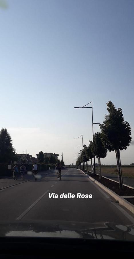 Delle Rose Apartment Ераклеа Екстер'єр фото