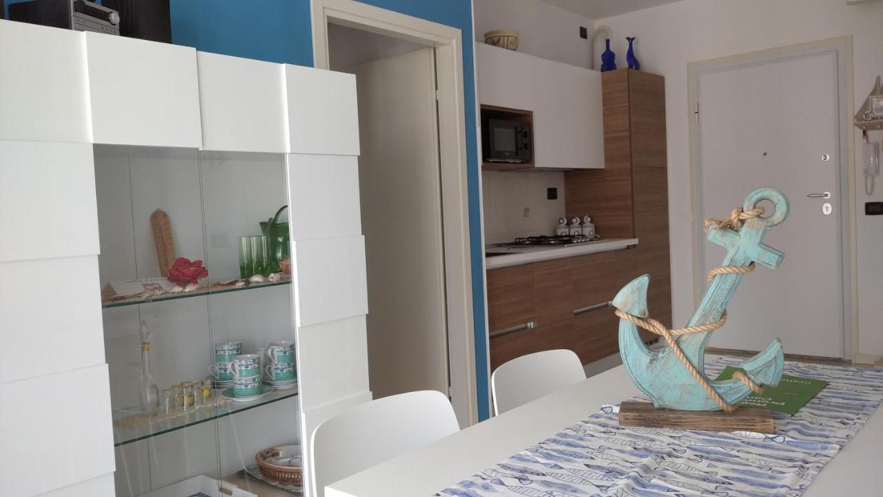 Delle Rose Apartment Ераклеа Екстер'єр фото