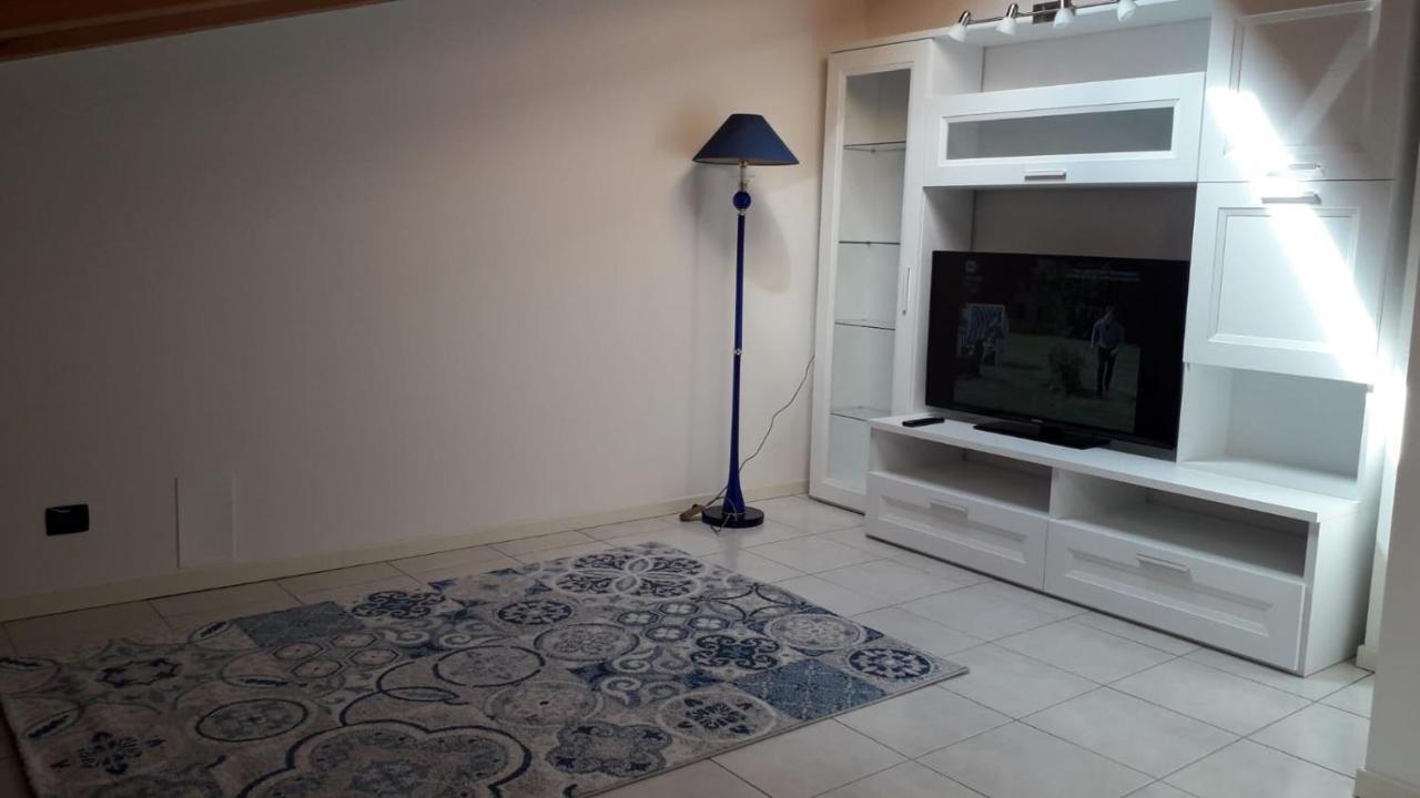 Delle Rose Apartment Ераклеа Екстер'єр фото